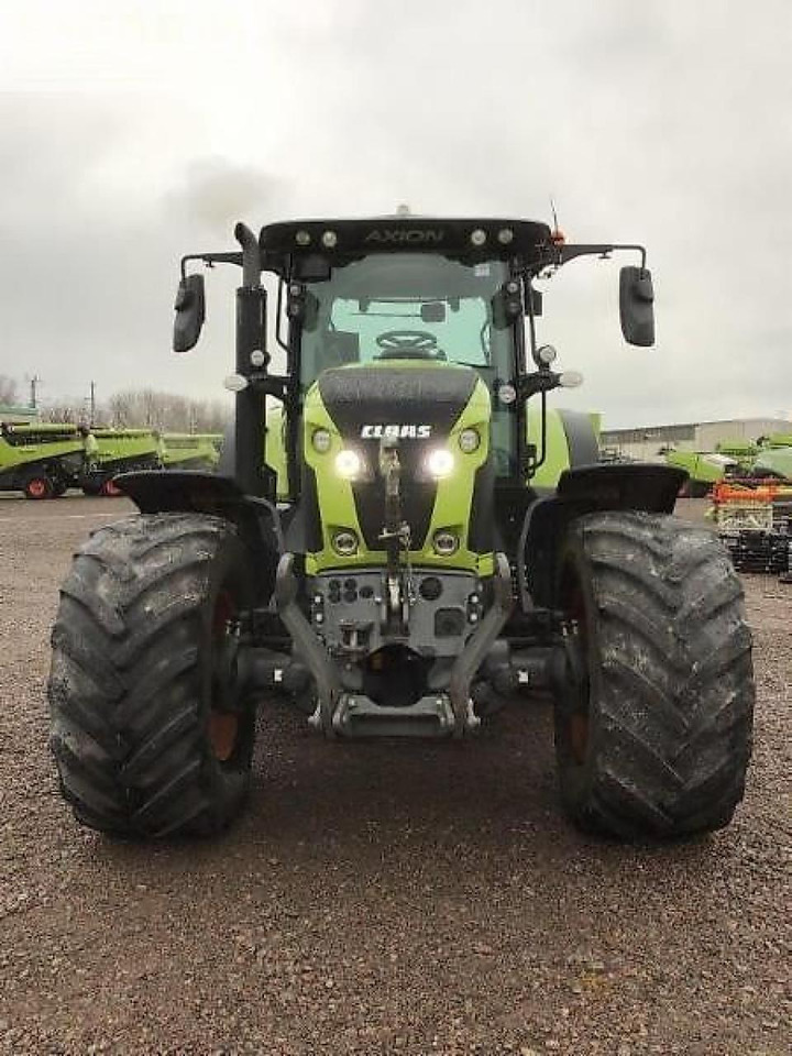 CLAAS axion 810 - Tractor: foto 2 CLAAS axion 810 - Tractor: foto 2