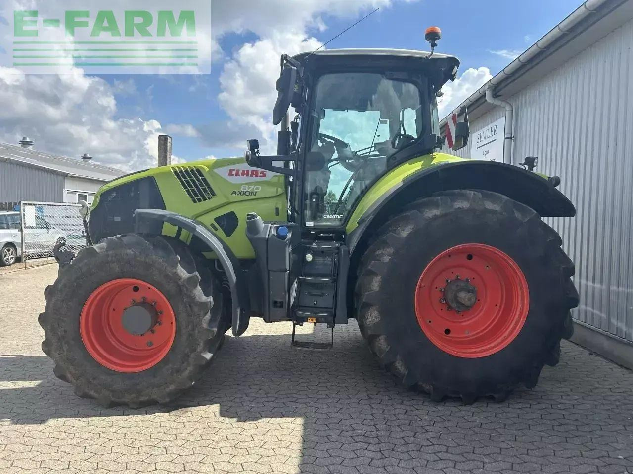 CLAAS axion 870 - Tractor: foto 2 CLAAS axion 870 - Tractor: foto 2