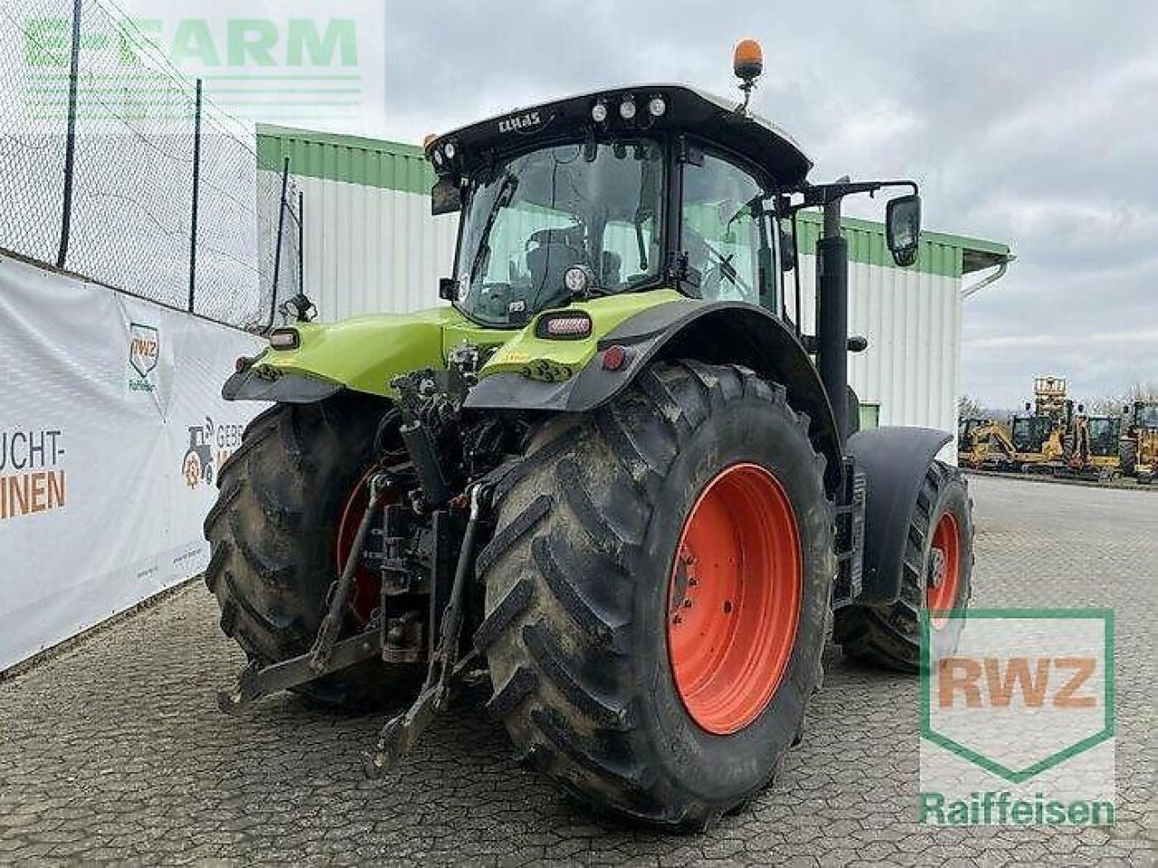 CLAAS axion 870 cmatic CMATIC - Tractor: foto 2 CLAAS axion 870 cmatic CMATIC - Tractor: foto 2