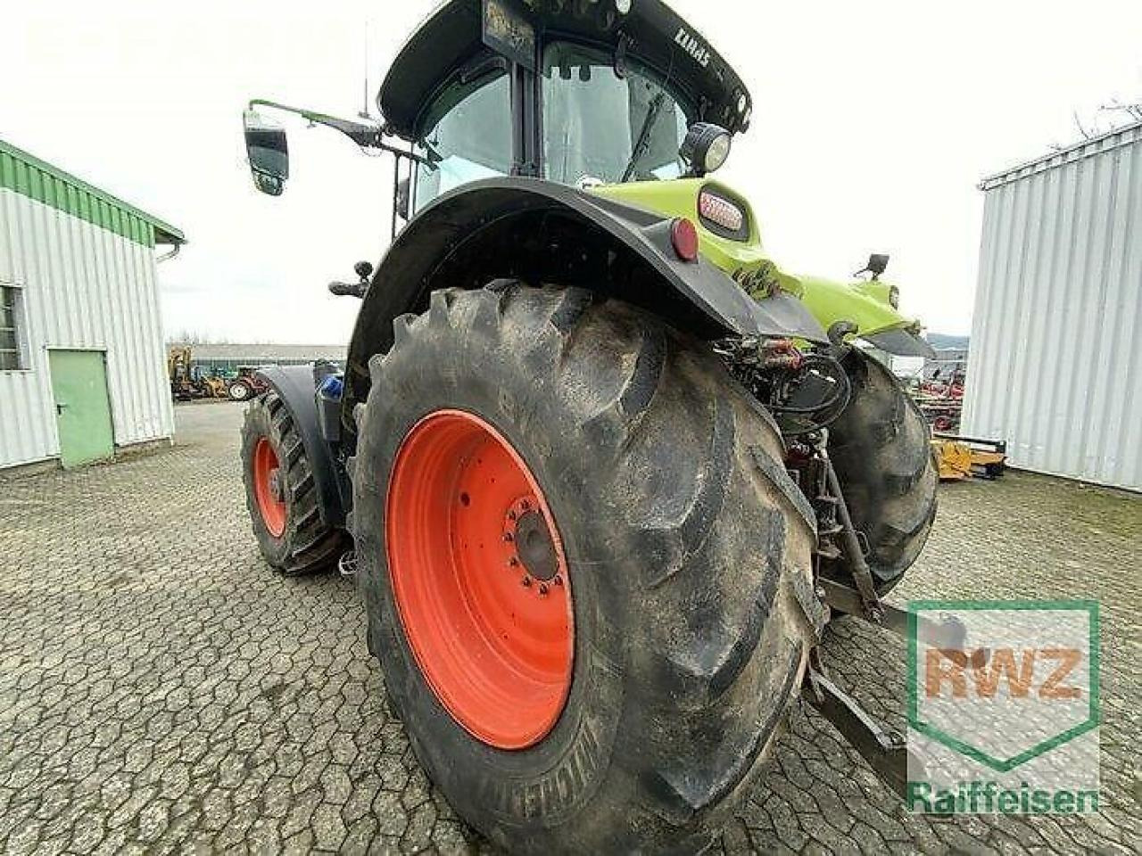 CLAAS axion 870 cmatic CMATIC - Tractor: foto 5 CLAAS axion 870 cmatic CMATIC - Tractor: foto 5