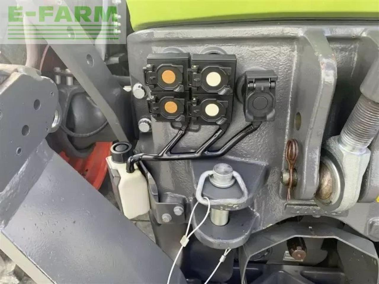 Tractor CLAAS axion 870 cmatic cebis CMATIC CEBIS: foto 17