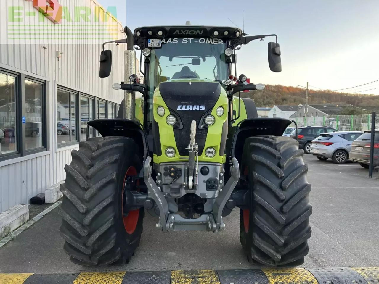 CLAAS axion 870 cmatic s5 sur mesure CMATIC - Tractor: foto 4 CLAAS axion 870 cmatic s5 sur mesure CMATIC - Tractor: foto 4