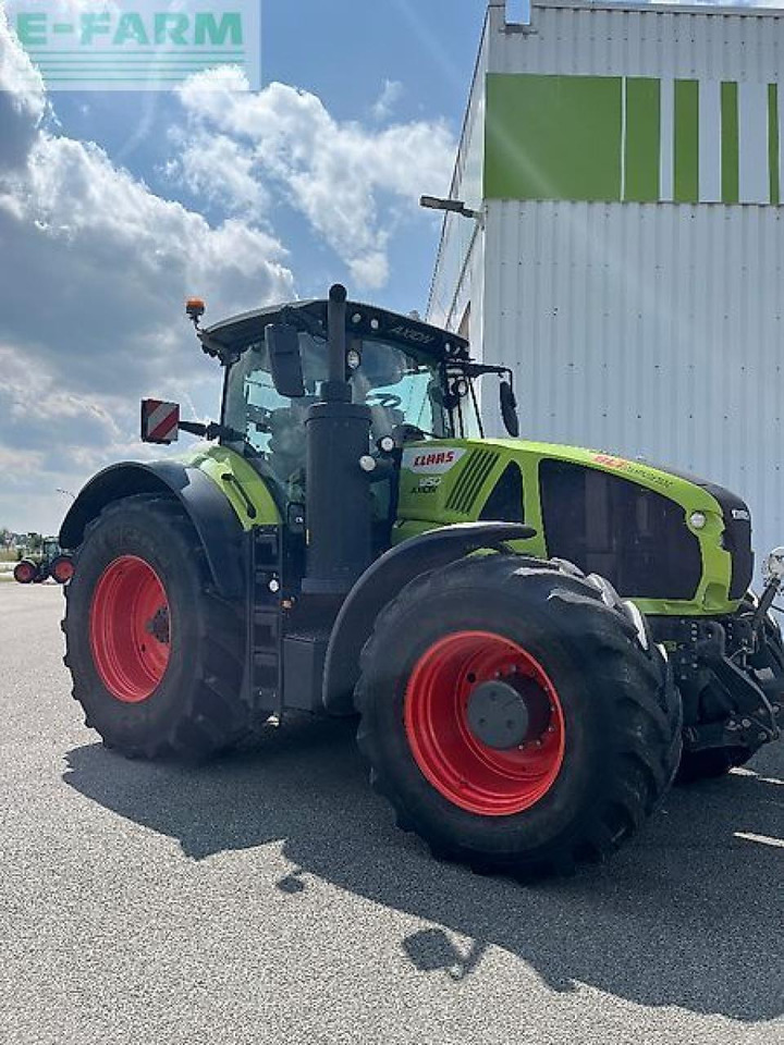 CLAAS axion 950 - Tractor: foto 2 CLAAS axion 950 - Tractor: foto 2
