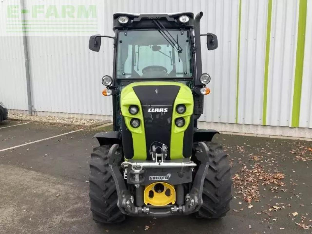 CLAAS nexos 240 m - Tractor: foto 2 CLAAS nexos 240 m - Tractor: foto 2