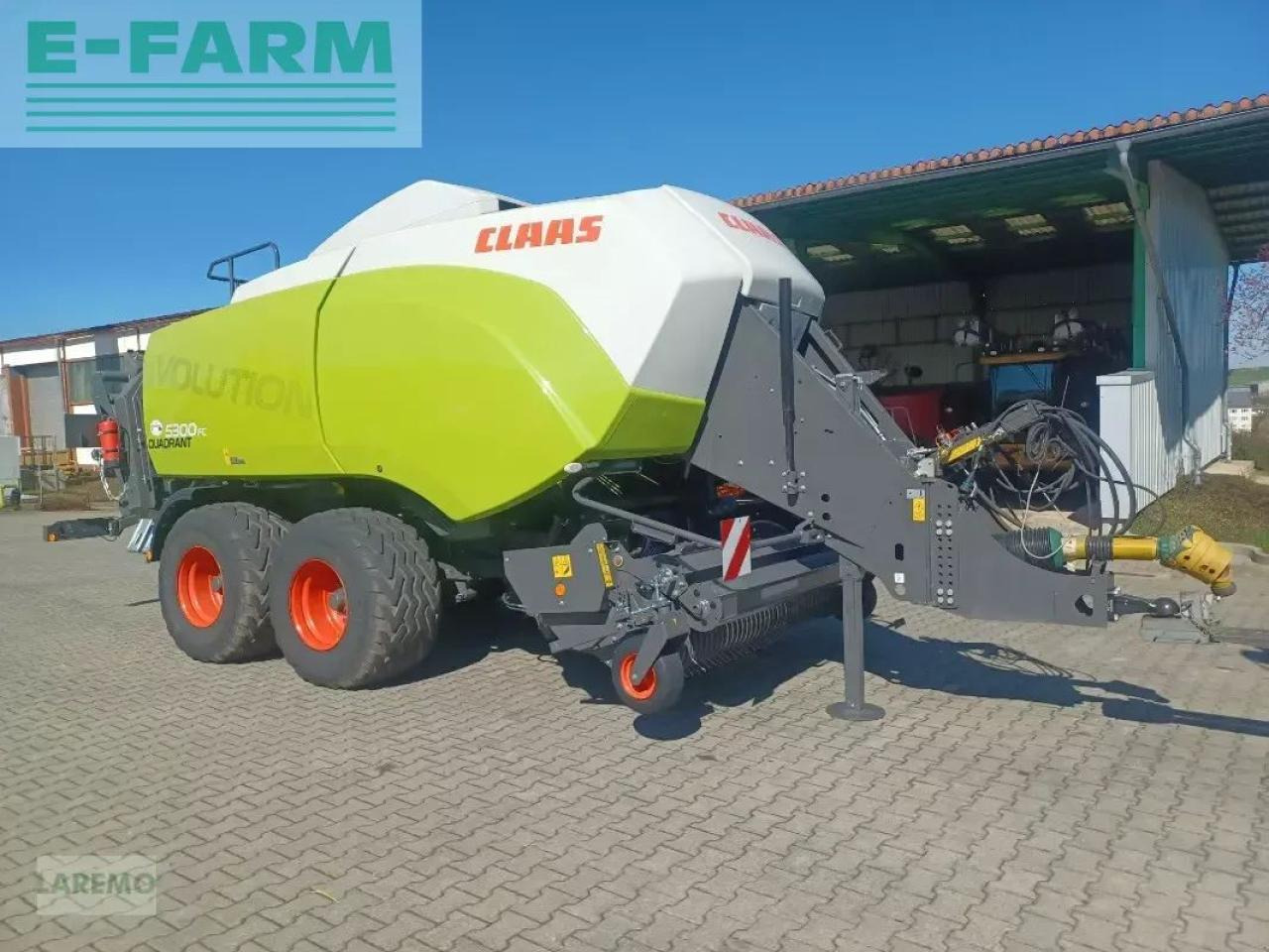 CLAAS quadrant 5300 fc evolution - Empacadora de pacas cuadradas: foto 1 CLAAS quadrant 5300 fc evolution - Empacadora de pacas cuadradas: foto 1