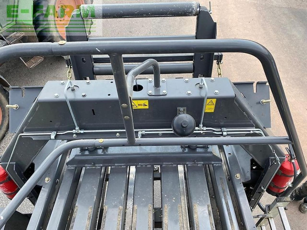 CLAAS quadrant 5300 fc tandem sofort einsatzbereit - Empacadora de pacas cuadradas: foto 4 CLAAS quadrant 5300 fc tandem sofort einsatzbereit - Empacadora de pacas cuadradas: foto 4