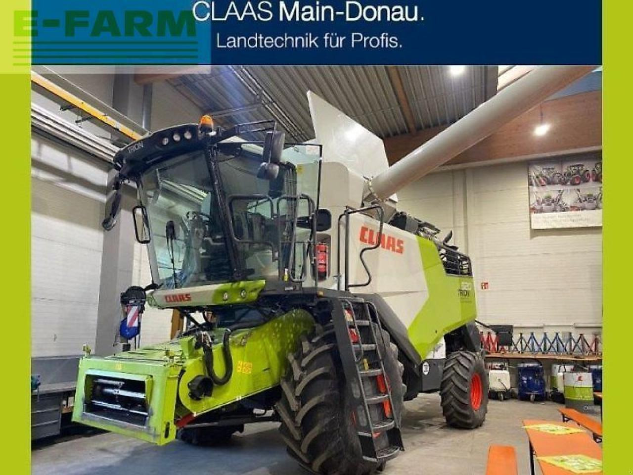 CLAAS trion 520 mit vario 560 - Cosechadora de granos: foto 1 CLAAS trion 520 mit vario 560 - Cosechadora de granos: foto 1