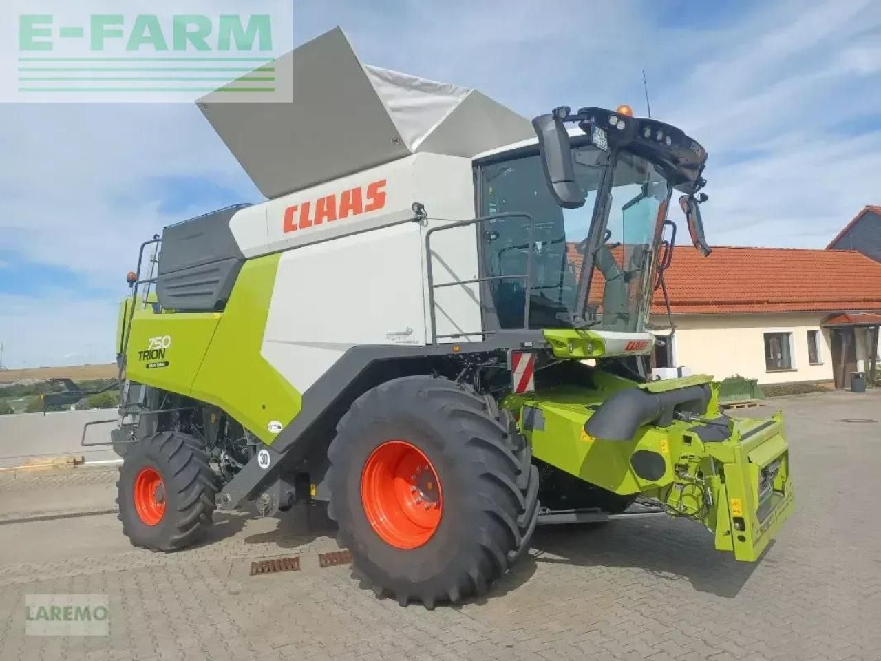 CLAAS trion 750 montana + v 770 - Cosechadora de granos: foto 2 CLAAS trion 750 montana + v 770 - Cosechadora de granos: foto 2