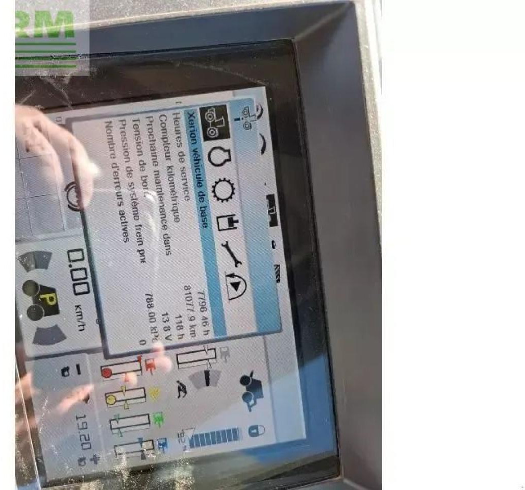 CLAAS xerion 3300 - Tractor: foto 1 CLAAS xerion 3300 - Tractor: foto 1