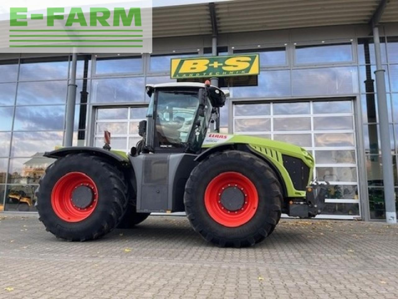 CLAAS xerion 4000 trac vc TRAC VC - Tractor: foto 1 CLAAS xerion 4000 trac vc TRAC VC - Tractor: foto 1
