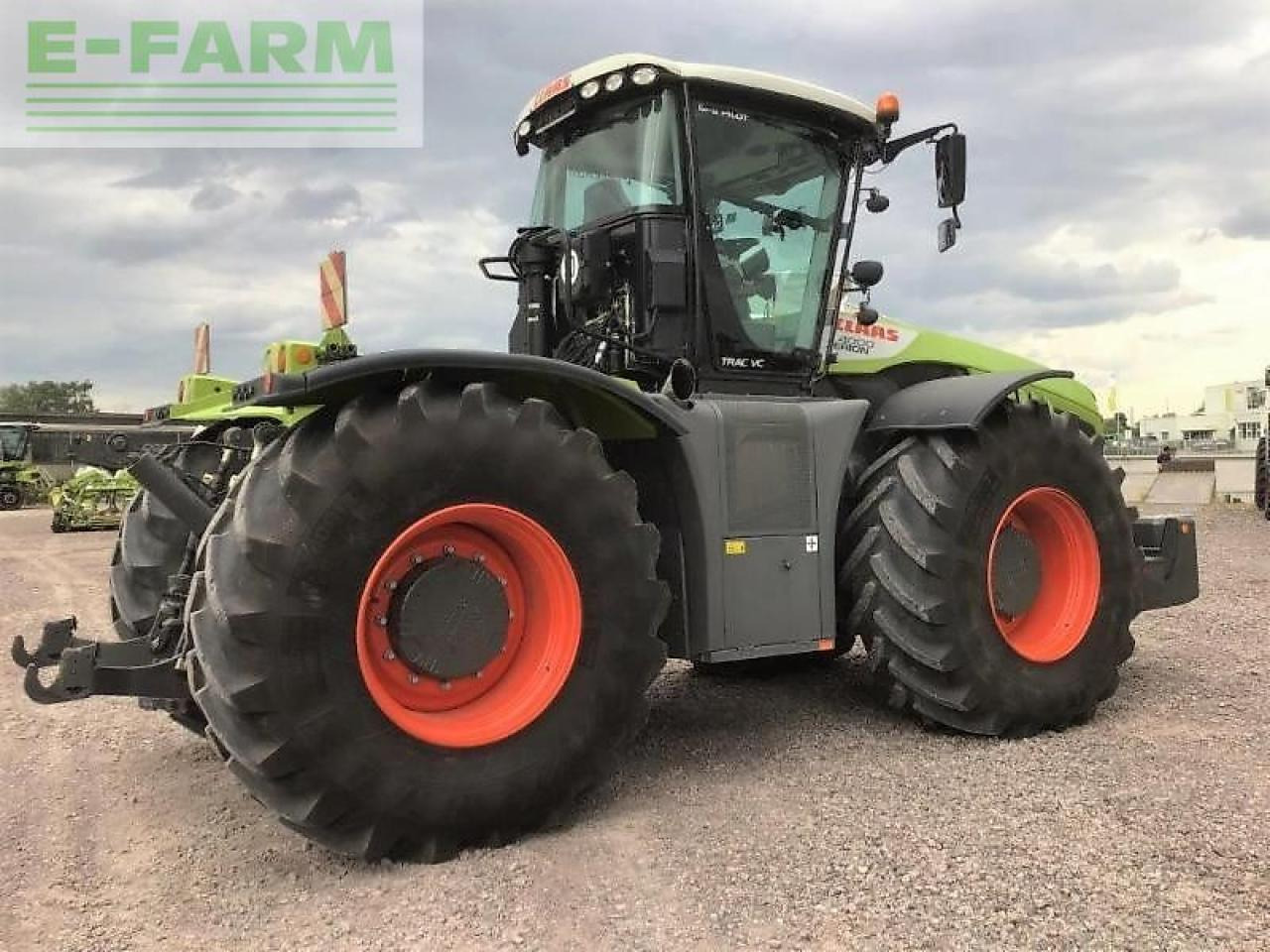 CLAAS xerion 4000 trac vc TRAC VC - Tractor: foto 4 CLAAS xerion 4000 trac vc TRAC VC - Tractor: foto 4