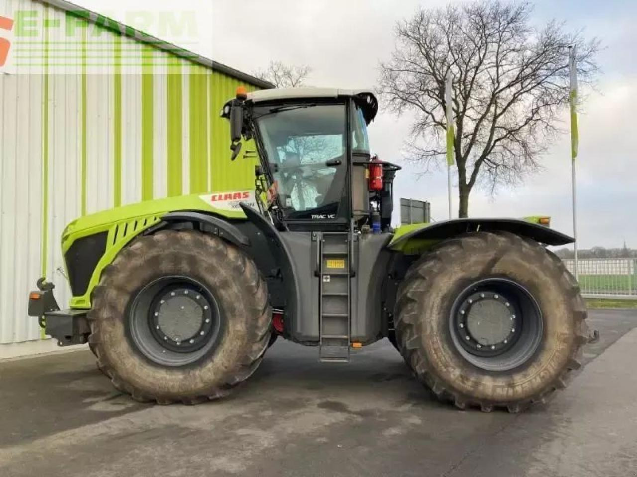 CLAAS xerion 4200 trac vc TRAC VC - Tractor: foto 5 CLAAS xerion 4200 trac vc TRAC VC - Tractor: foto 5