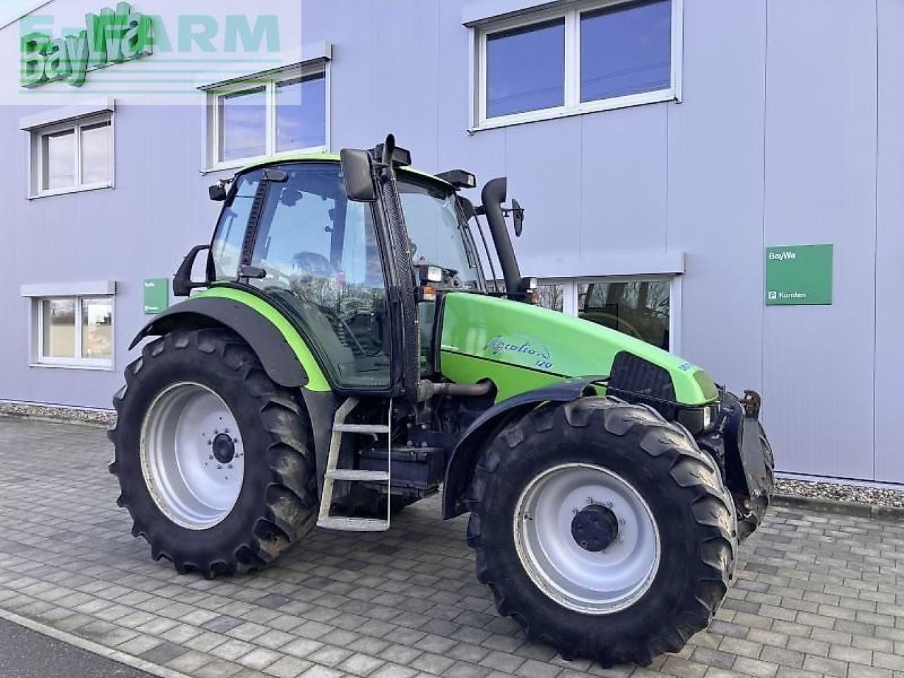 Deutz-Fahr agrotron 120 - Tractor: foto 1 Deutz-Fahr agrotron 120 - Tractor: foto 1