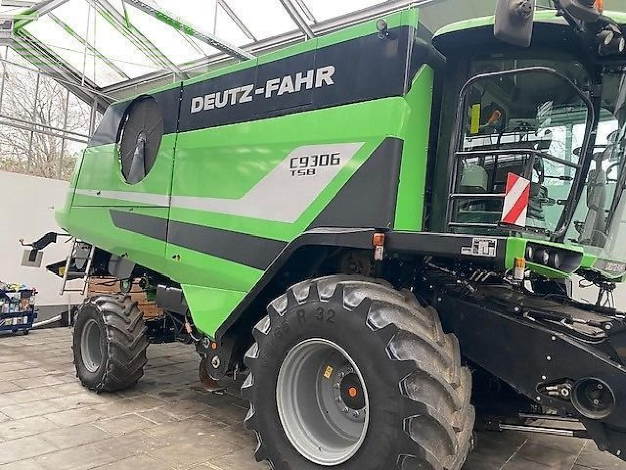Deutz-Fahr c9306 tsb - Cosechadora de granos: foto 2 Deutz-Fahr c9306 tsb - Cosechadora de granos: foto 2