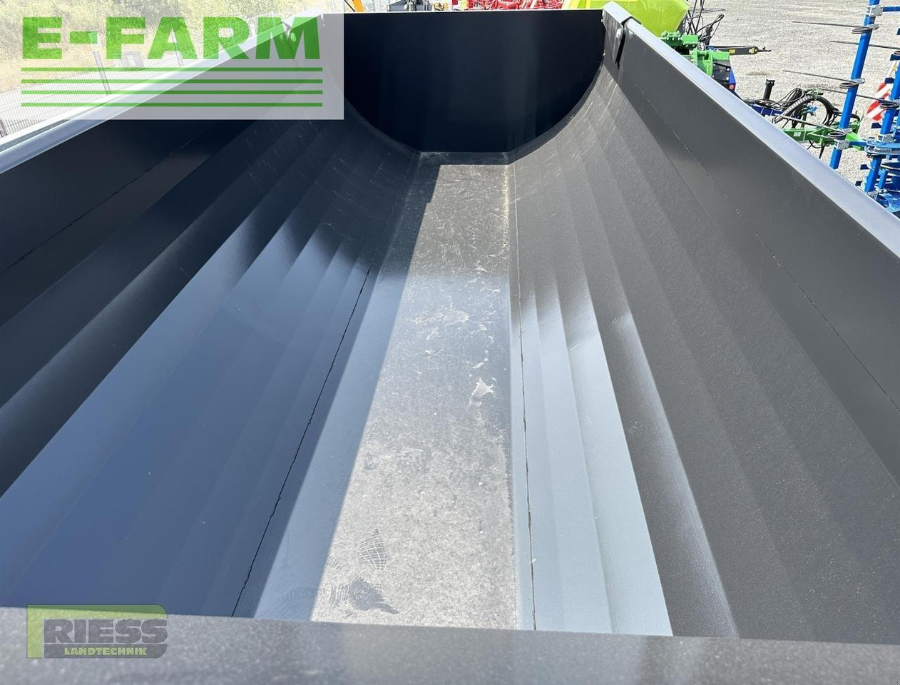 Remolque volquete agrícola Farmtech gravis 2000 hardox black edition: foto 10 Remolque volquete agrícola Farmtech gravis 2000 hardox black edition: foto 10