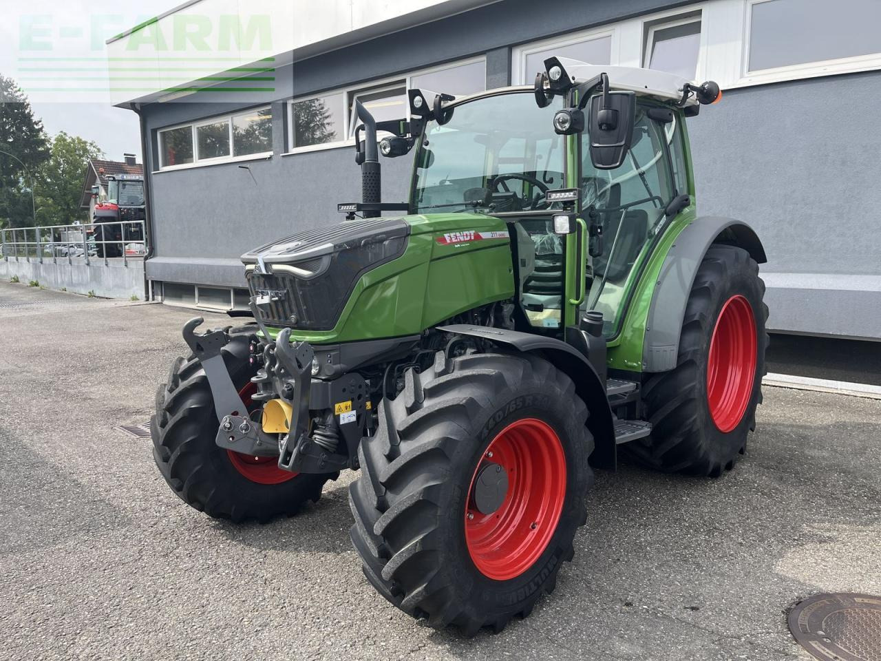 Fendt 211 s vario gen3 power setting 2 - Tractor: foto 1 Fendt 211 s vario gen3 power setting 2 - Tractor: foto 1