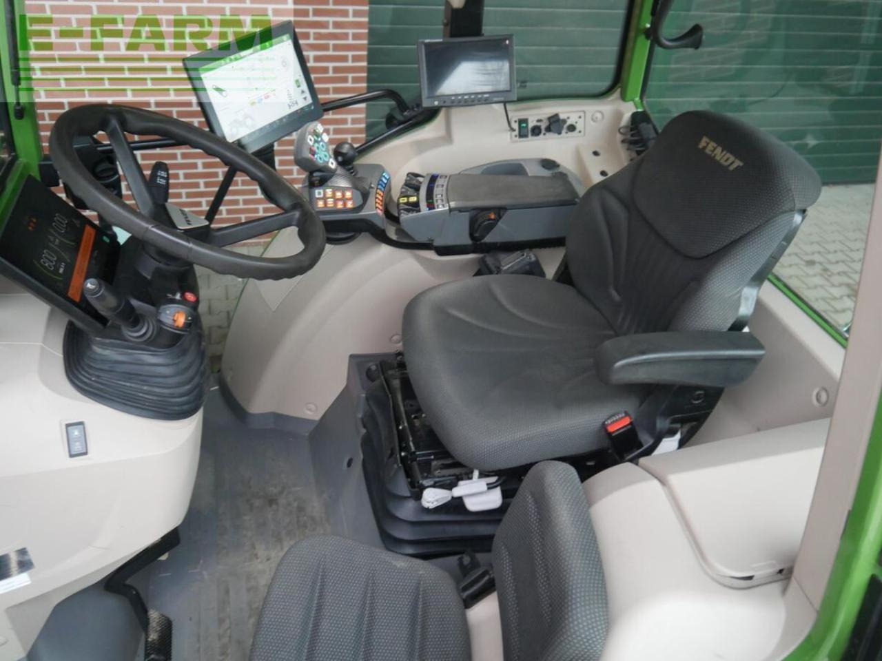 Tractor Fendt 211 s vario gen3 profi setting2 frontlader: foto 9