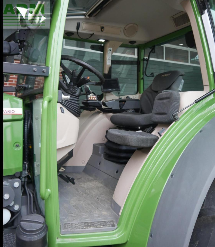 Tractor Fendt 211 s vario gen3 profi setting2 frontlader: foto 8