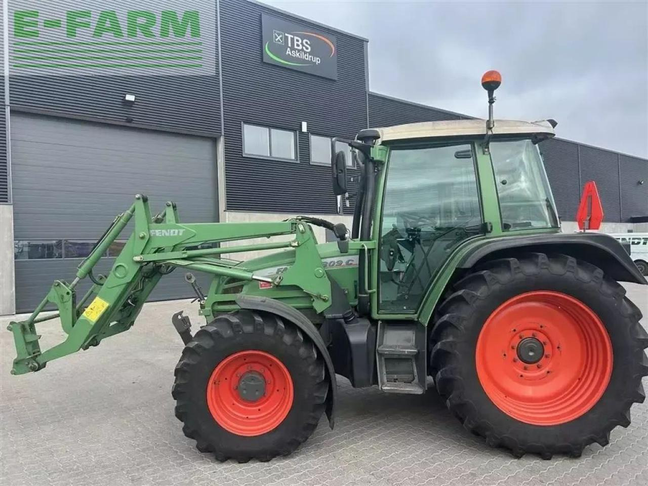 Tractor Fendt 309 c med fendt læsser: foto 12 Tractor Fendt 309 c med fendt læsser: foto 12