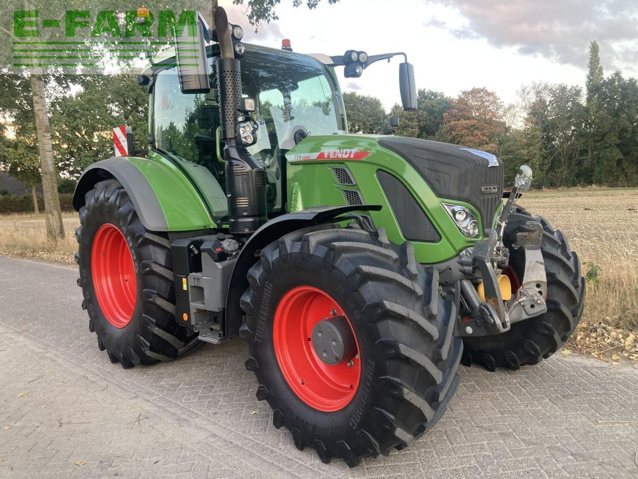Fendt 724 vario profi+ ProfiPlus - Tractor: foto 1 Fendt 724 vario profi+ ProfiPlus - Tractor: foto 1