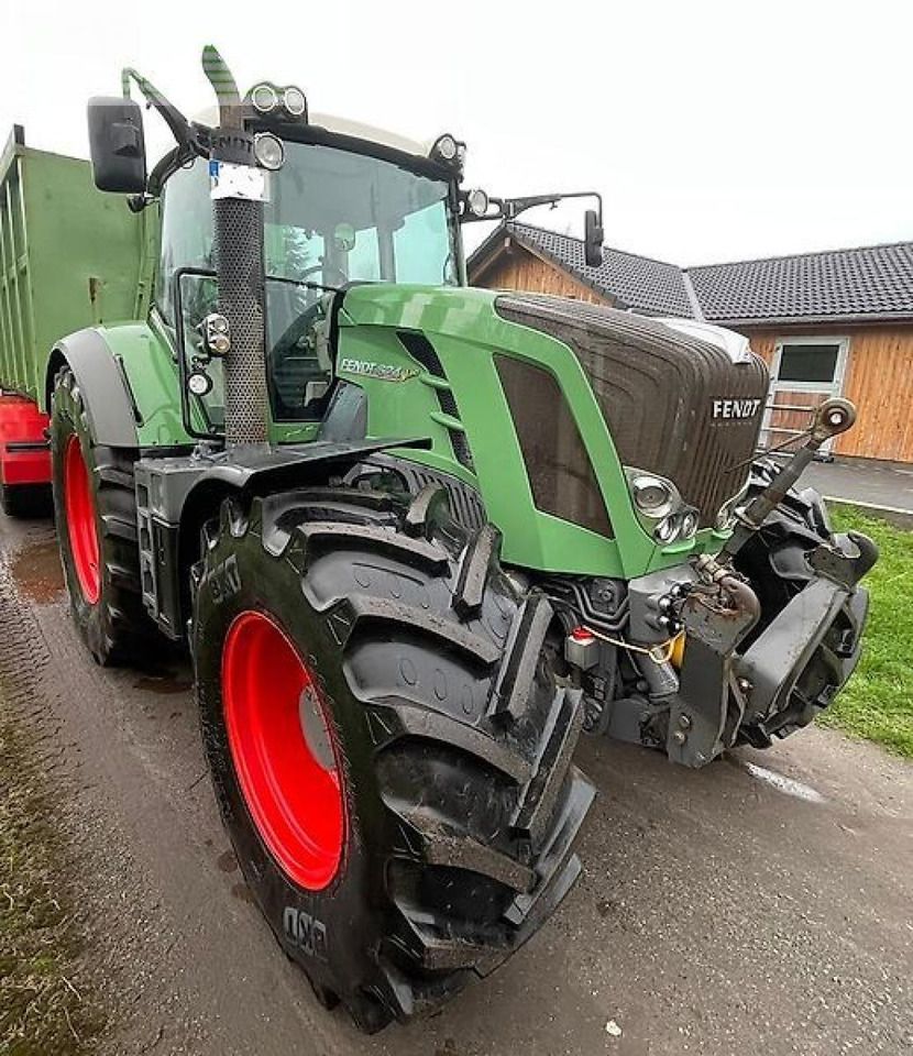 Fendt 824 scr - Tractor: foto 1 Fendt 824 scr - Tractor: foto 1