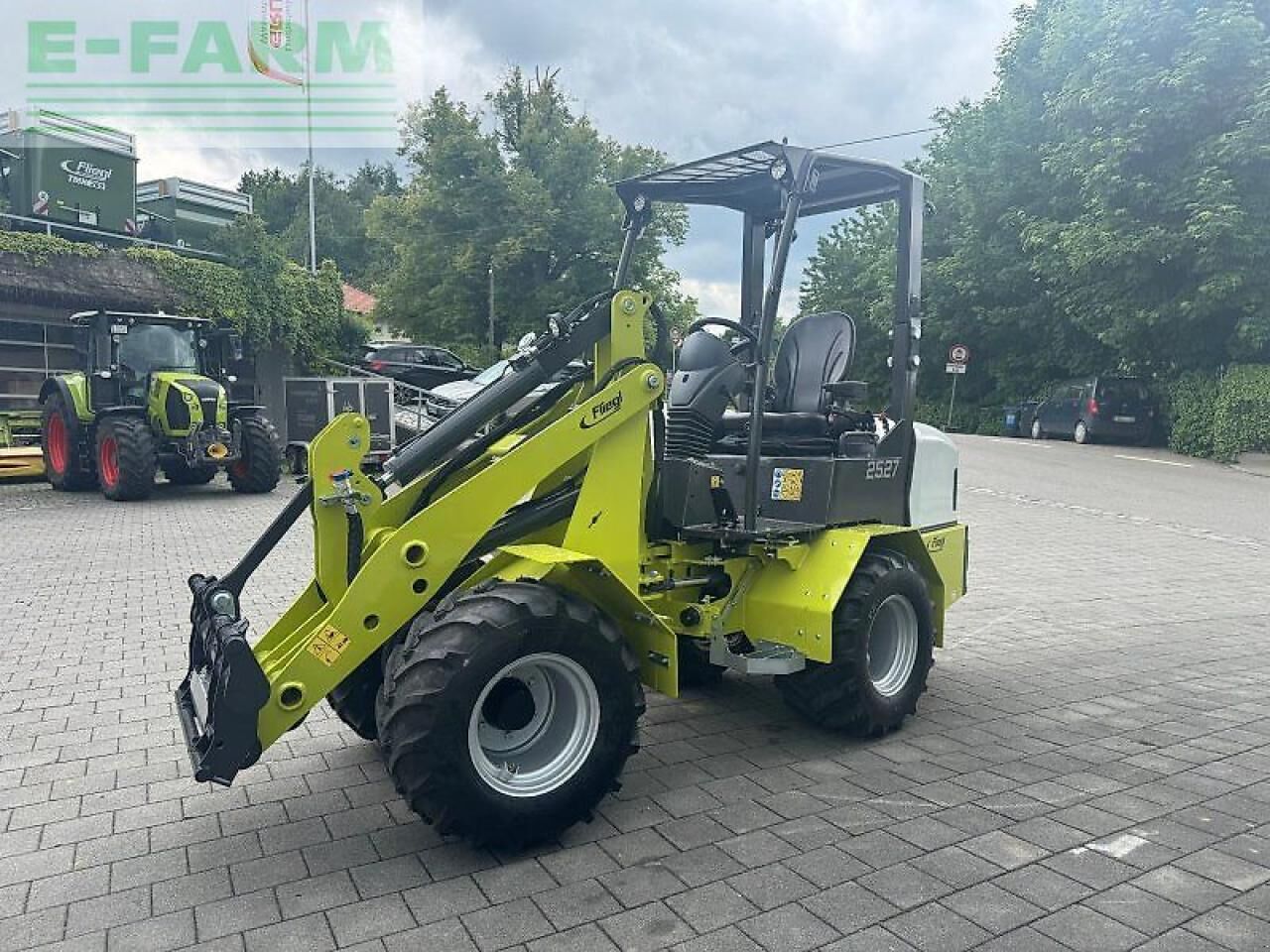 Fliegl 25-27 - Miniexcavadora: foto 4 Fliegl 25-27 - Miniexcavadora: foto 4