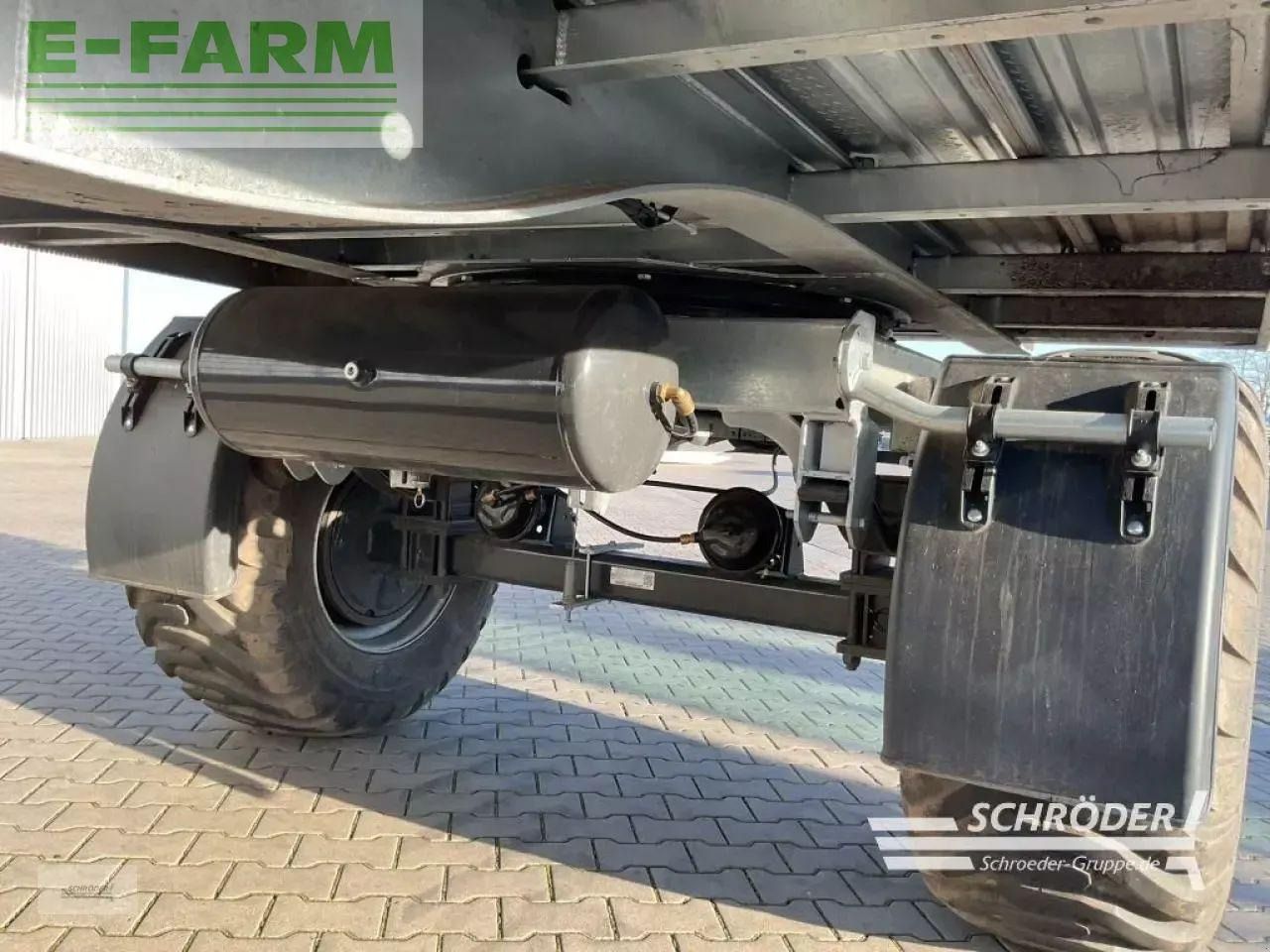 Remolque plataforma agrícola Fliegl dpw 210 bl ultra ballentransportwagen: foto 9 Remolque plataforma agrícola Fliegl dpw 210 bl ultra ballentransportwagen: foto 9