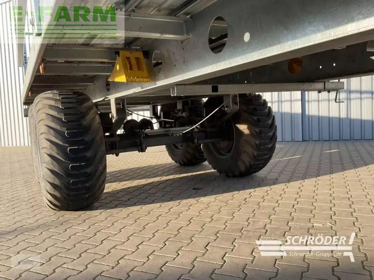 Remolque plataforma agrícola Fliegl dpw 210 bl ultra ballentransportwagen: foto 8 Remolque plataforma agrícola Fliegl dpw 210 bl ultra ballentransportwagen: foto 8