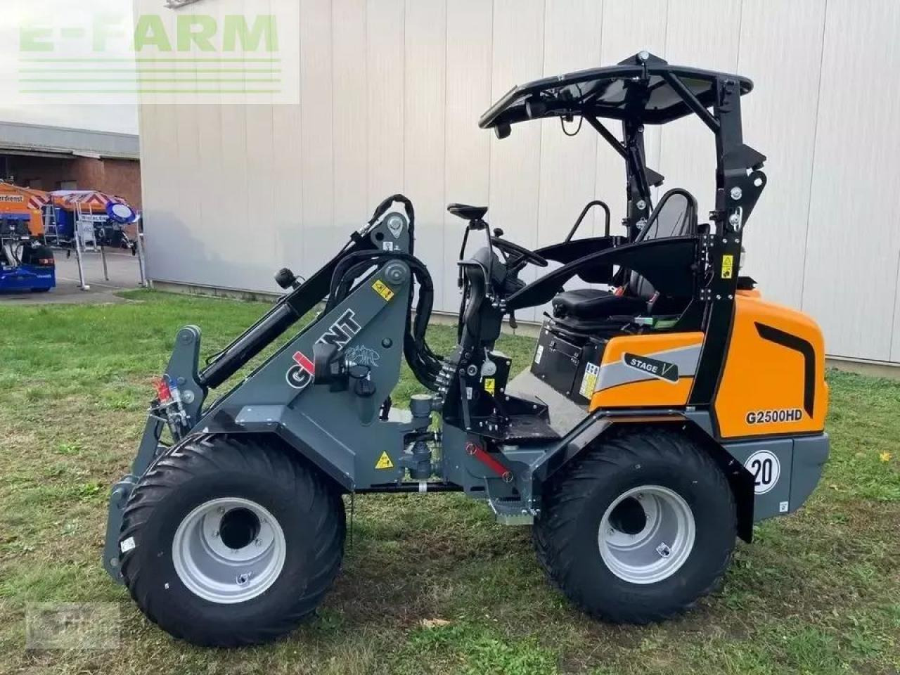 Giant g2500 hd - Miniexcavadora: foto 1 Giant g2500 hd - Miniexcavadora: foto 1