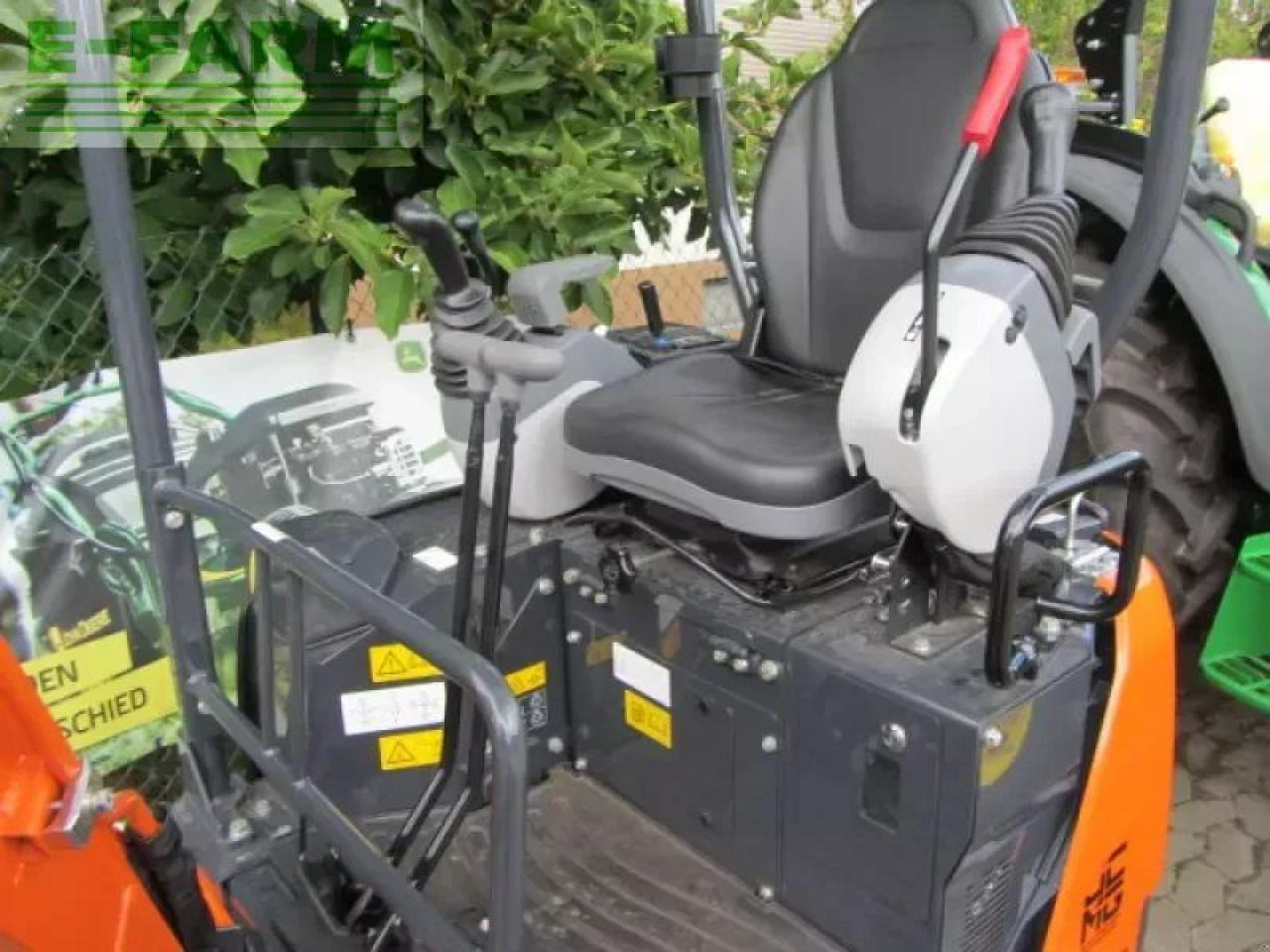 Hitachi zx 17 u-2 - Miniexcavadora: foto 2 Hitachi zx 17 u-2 - Miniexcavadora: foto 2