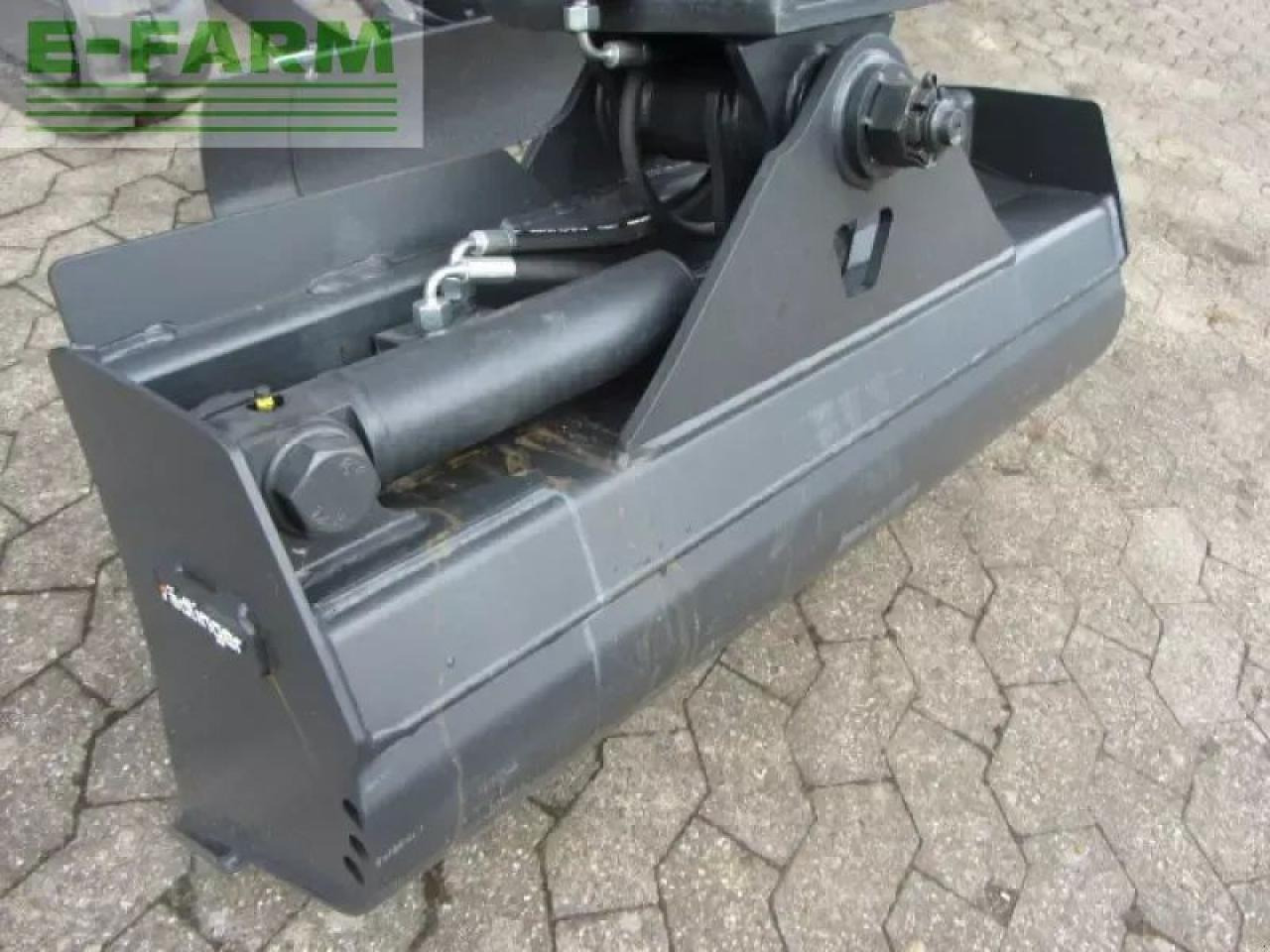 Hitachi zx 17 u-2 - Miniexcavadora: foto 4 Hitachi zx 17 u-2 - Miniexcavadora: foto 4