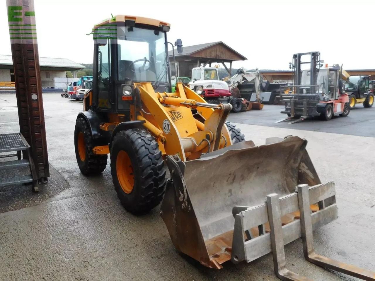 JCB 407 ( 5.400kg ) mit schaufel + gabel - Miniexcavadora: foto 5 JCB 407 ( 5.400kg ) mit schaufel + gabel - Miniexcavadora: foto 5