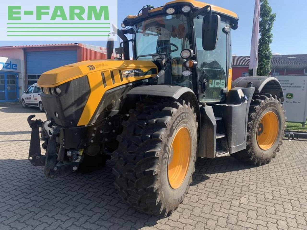 JCB 4220 fastrac mit jd-autotrac vorbereitung + stoll konsolen - Tractor: foto 1 JCB 4220 fastrac mit jd-autotrac vorbereitung + stoll konsolen - Tractor: foto 1