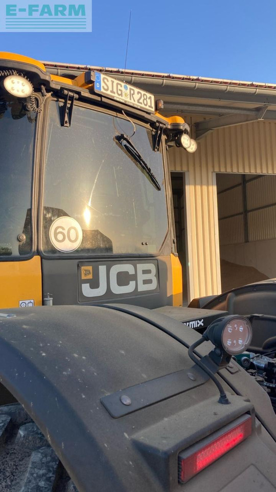 Tractor JCB Fastrac 4220: foto 26