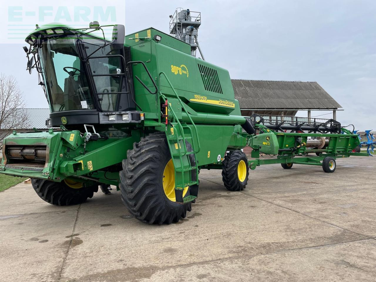 John Deere 1550 WTS - Cosechadora de granos: foto 2 John Deere 1550 WTS - Cosechadora de granos: foto 2