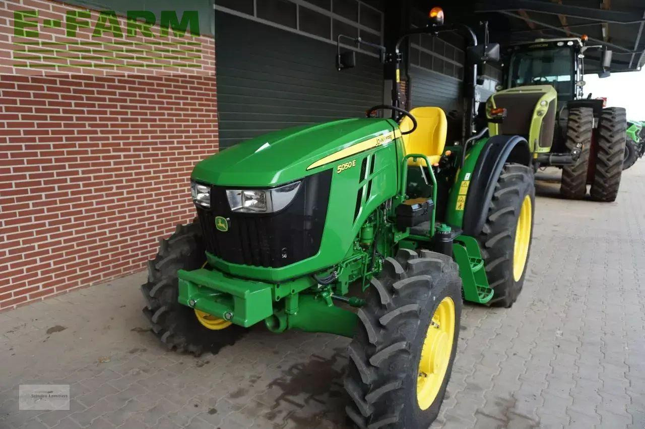 John Deere 5050e neumaschine - Tractor: foto 3 John Deere 5050e neumaschine - Tractor: foto 3