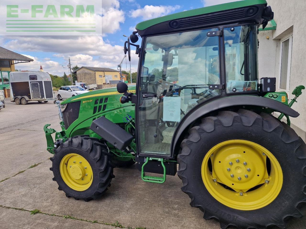 John Deere 5075 GF - Tractor: foto 2 John Deere 5075 GF - Tractor: foto 2