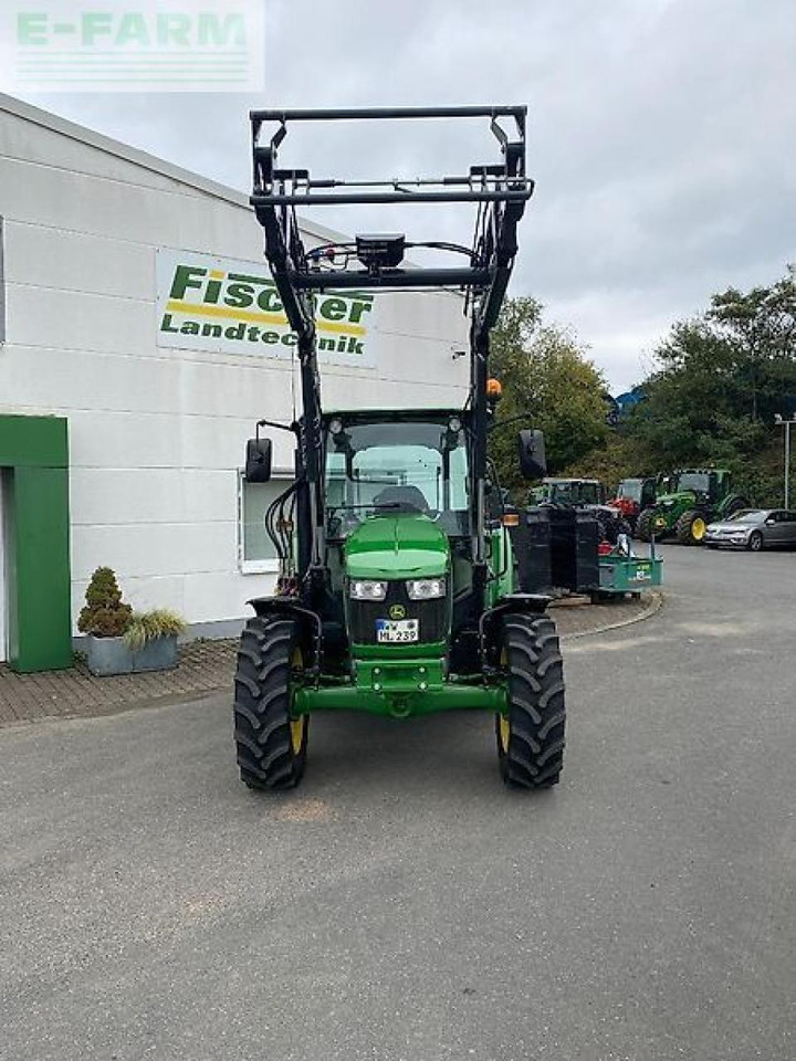 John Deere 5075e - Tractor: foto 2 John Deere 5075e - Tractor: foto 2
