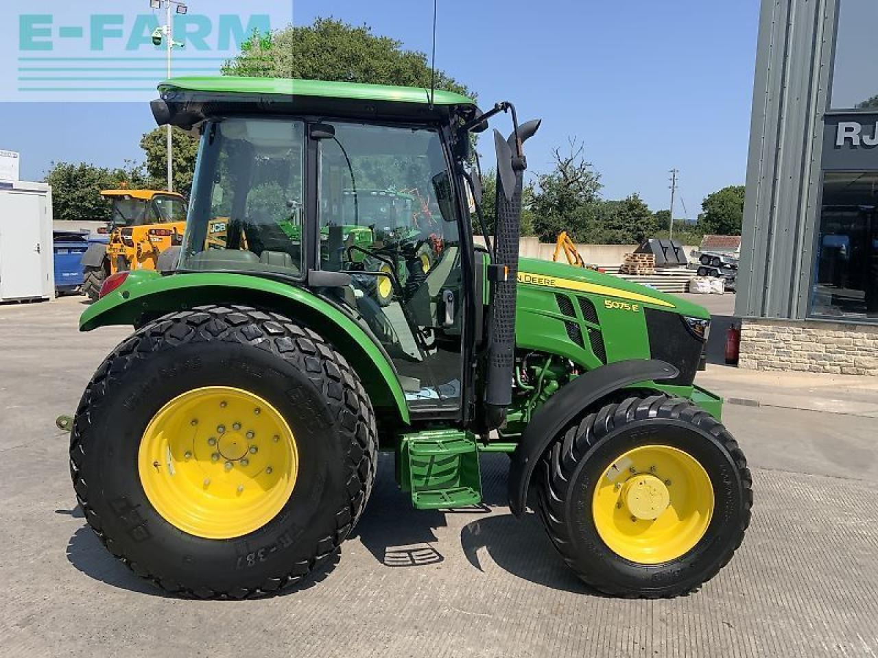 John Deere 5075e tractor (st23600) - Tractor: foto 1 John Deere 5075e tractor (st23600) - Tractor: foto 1