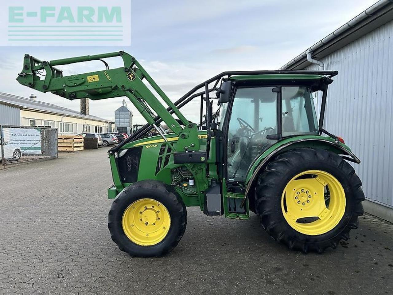 John Deere 5100m - Tractor: foto 2 John Deere 5100m - Tractor: foto 2