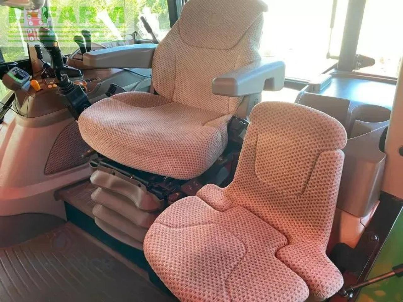 John Deere 5100r - Tractor: foto 4 John Deere 5100r - Tractor: foto 4