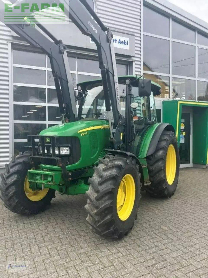 John Deere 5100r - Tractor: foto 2 John Deere 5100r - Tractor: foto 2