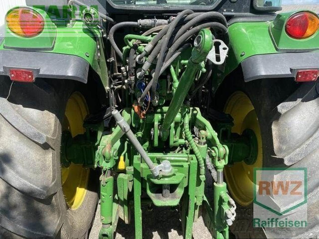 John Deere 5105 gf - Tractor: foto 4 John Deere 5105 gf - Tractor: foto 4