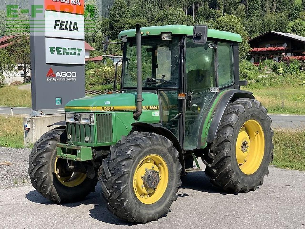 John Deere 5400 a - Tractor: foto 2 John Deere 5400 a - Tractor: foto 2