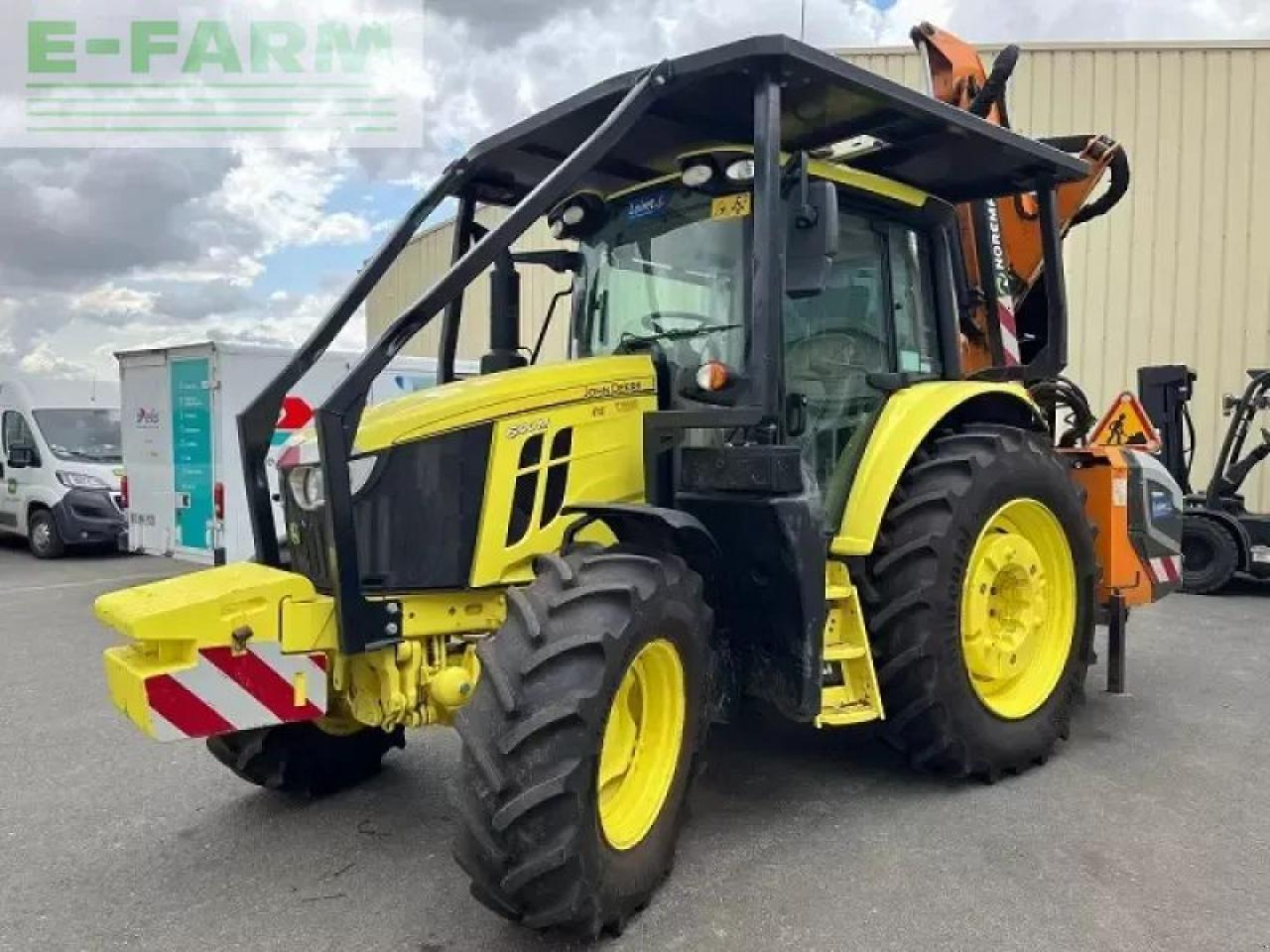 John Deere 6100m - Tractor: foto 2 John Deere 6100m - Tractor: foto 2