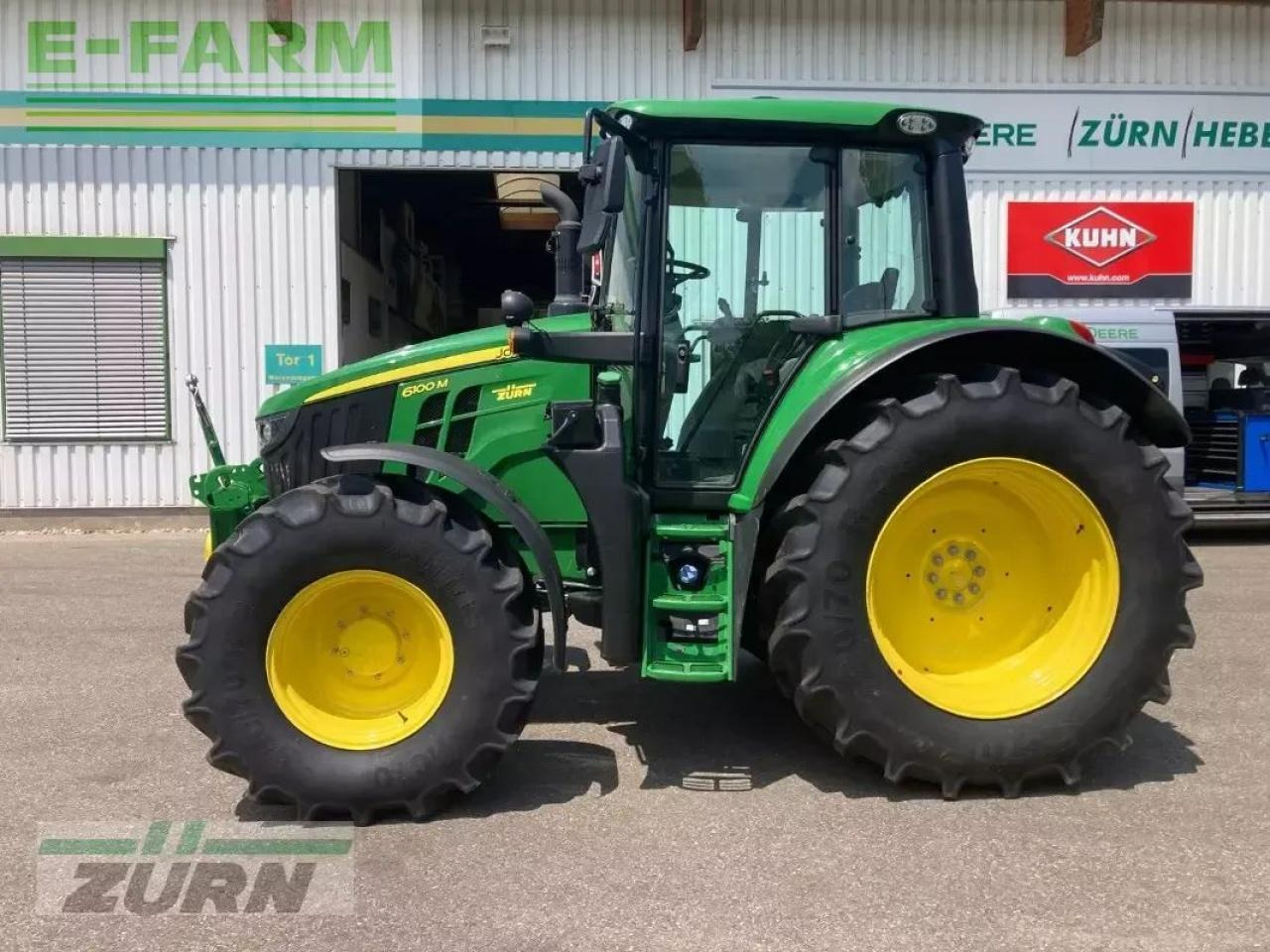 John Deere 6100m - Tractor: foto 2 John Deere 6100m - Tractor: foto 2