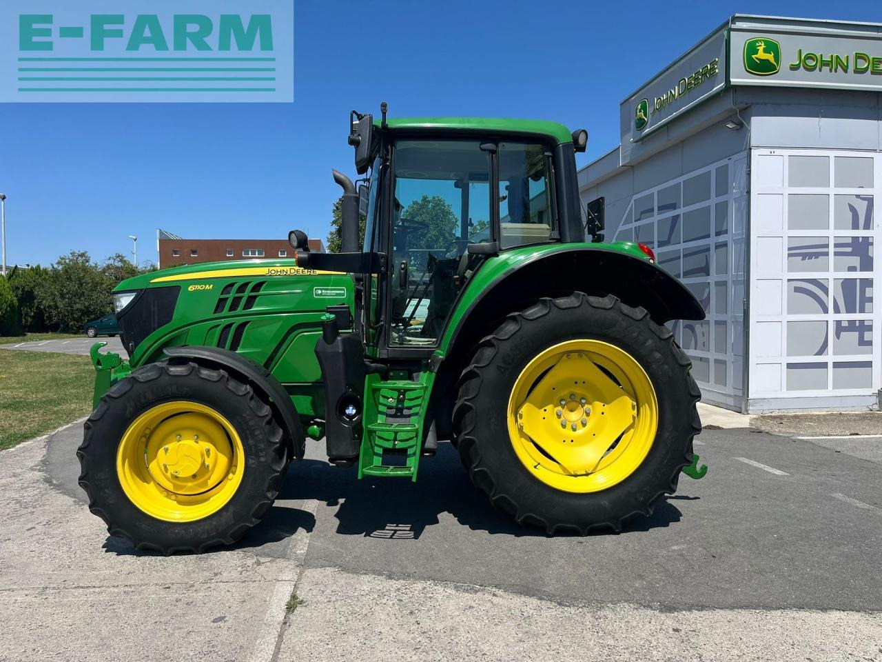 John Deere 6110M - Tractor: foto 2 John Deere 6110M - Tractor: foto 2
