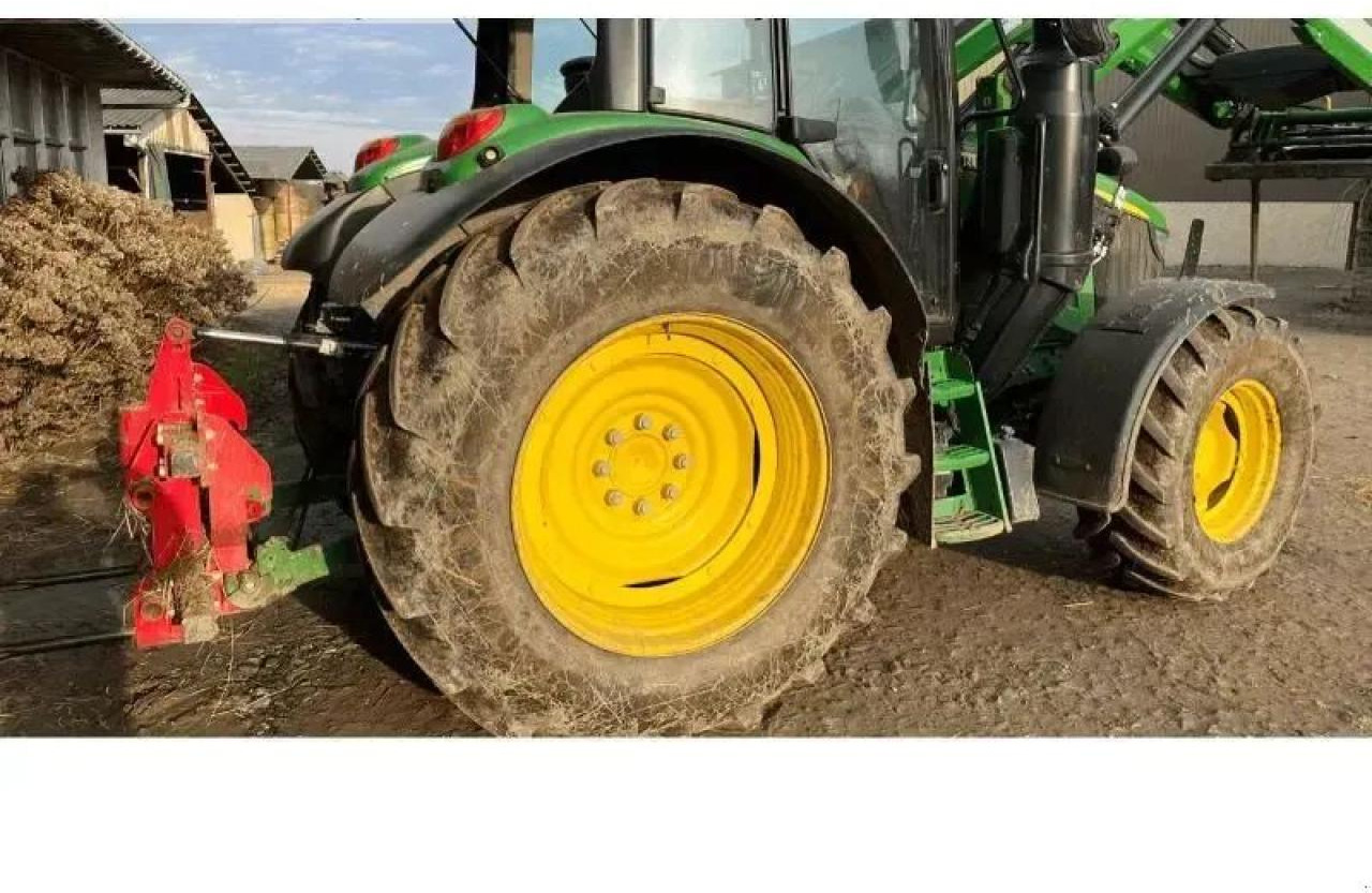John Deere 6110m - Tractor: foto 4 John Deere 6110m - Tractor: foto 4