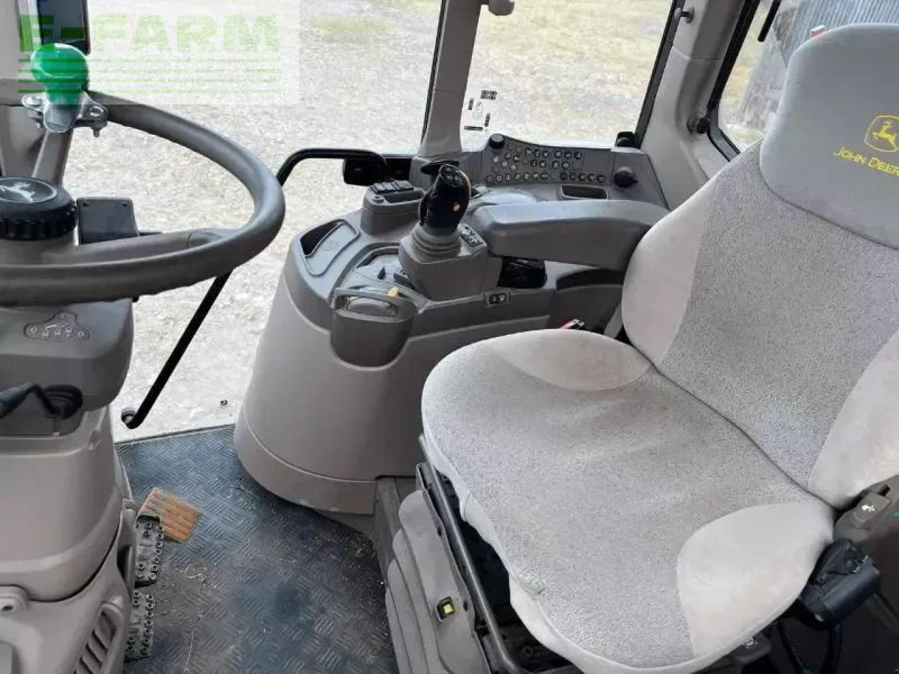 John Deere 6110m - Tractor: foto 5 John Deere 6110m - Tractor: foto 5