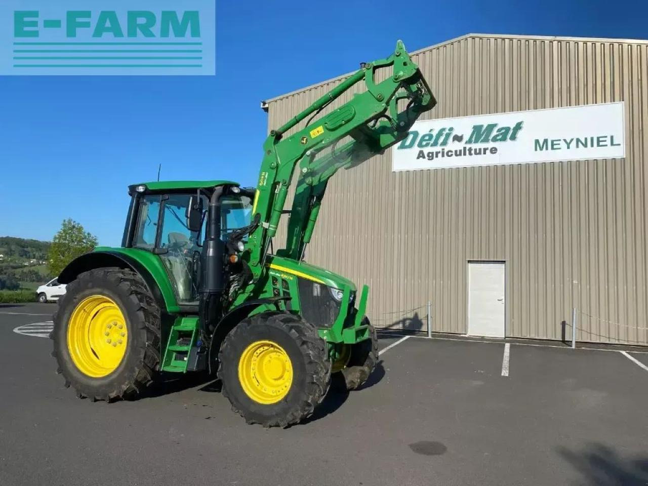 John Deere 6110m command quad - Tractor: foto 2 John Deere 6110m command quad - Tractor: foto 2